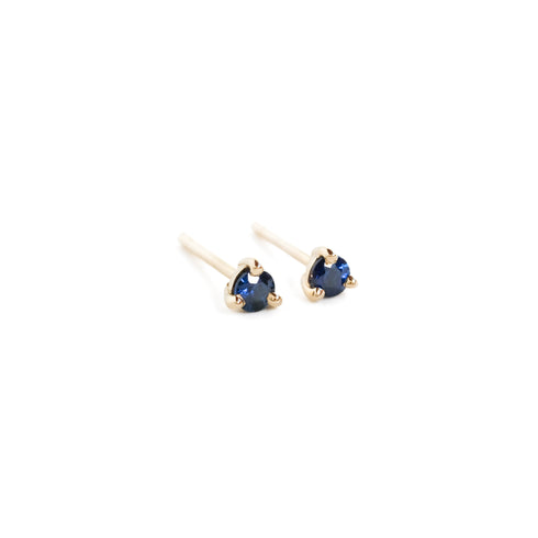 Three Claw Mini Sapphire Stud Earrings in Yellow Gold
